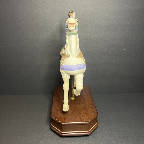 Vintage 1990 San Francisco Horse Carousel Eagle Flag Patriotic Music Box 10.25" - Picture 3 of 6